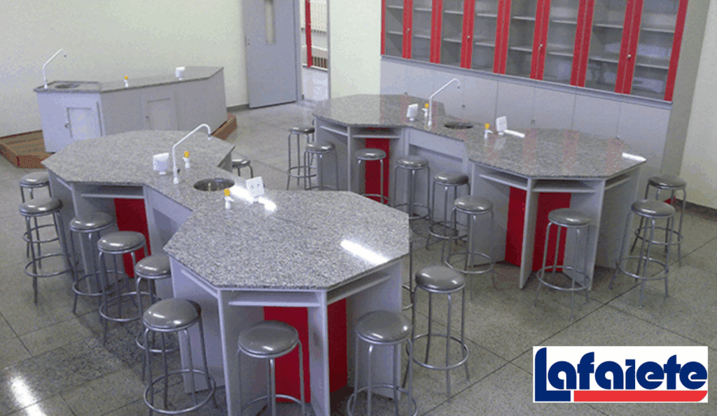 Móveis laboratório escolar